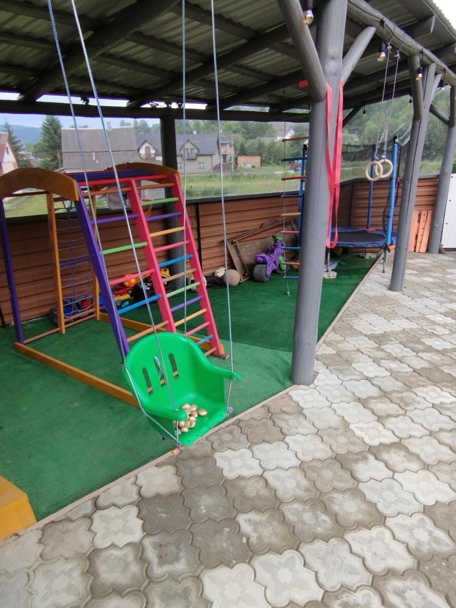 У Ондраша Apartment Yasinya Exterior photo